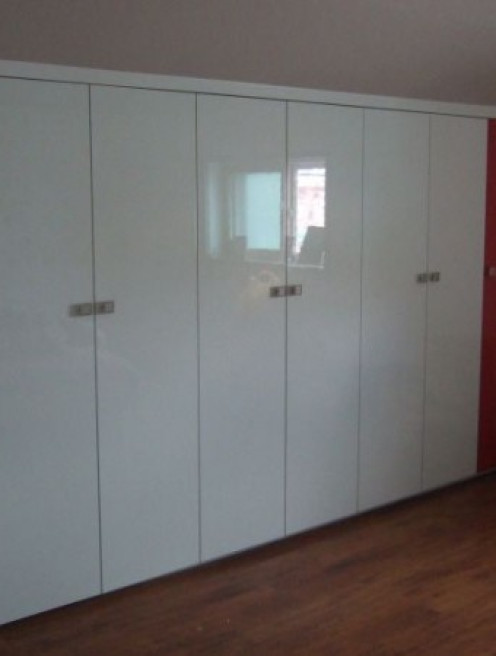 화이트 .레드 붙박이장